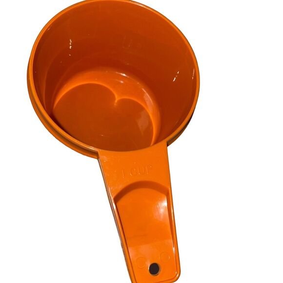 Vintage Tupperware Measuring Cups 1C 1/2 2/3 3/4 Orange Nesting Stackable Set x5 - Picture 7 of 11